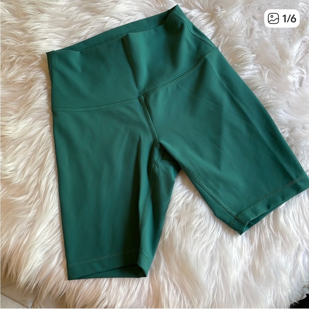 Size 6 Lululemon Wunder Train Shorts